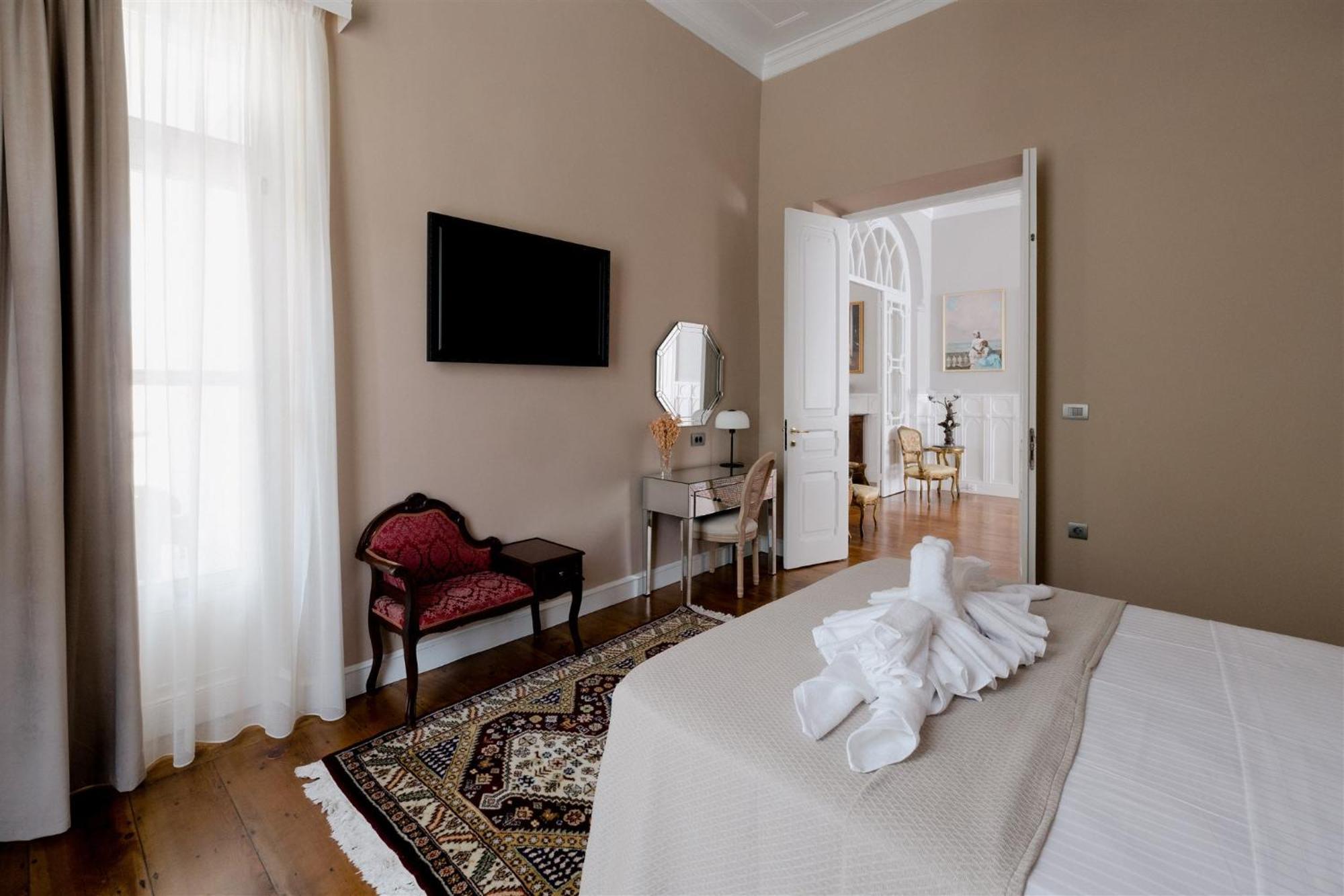 Victoria Mansion A Luxurious Neoclassical Experience Rhodes City 外观 照片
